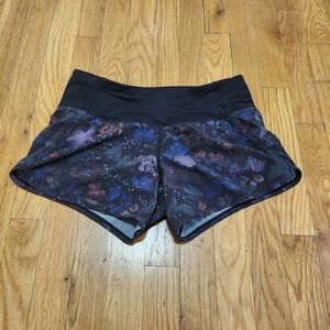 Lululemon black floral‎ 4 "running shorts